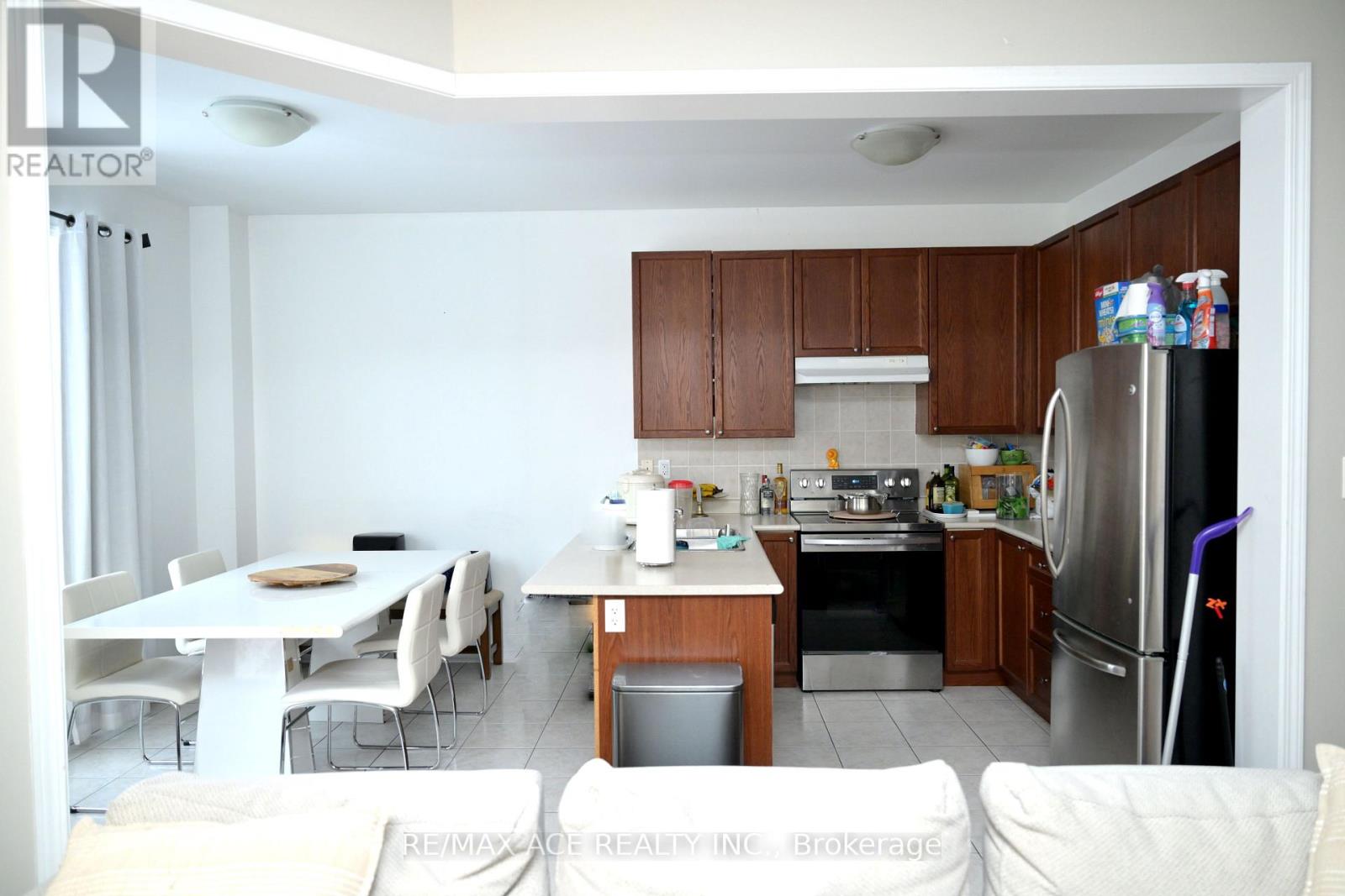 1514 Scenic Lane Drive, Pickering, Ontario  L1X 0B4 - Photo 3 - E12768004