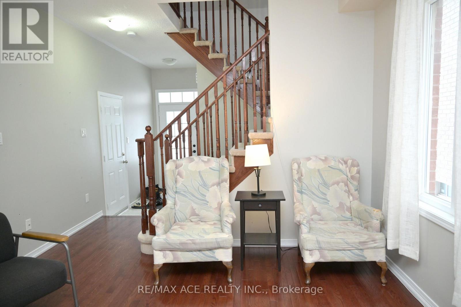 1514 Scenic Lane Drive, Pickering, Ontario  L1X 0B4 - Photo 5 - E12768004