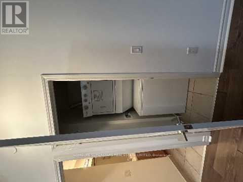 1003 - 349 Rathburn Road W, Mississauga, Ontario  L5B 0G9 - Photo 3 - W12762836