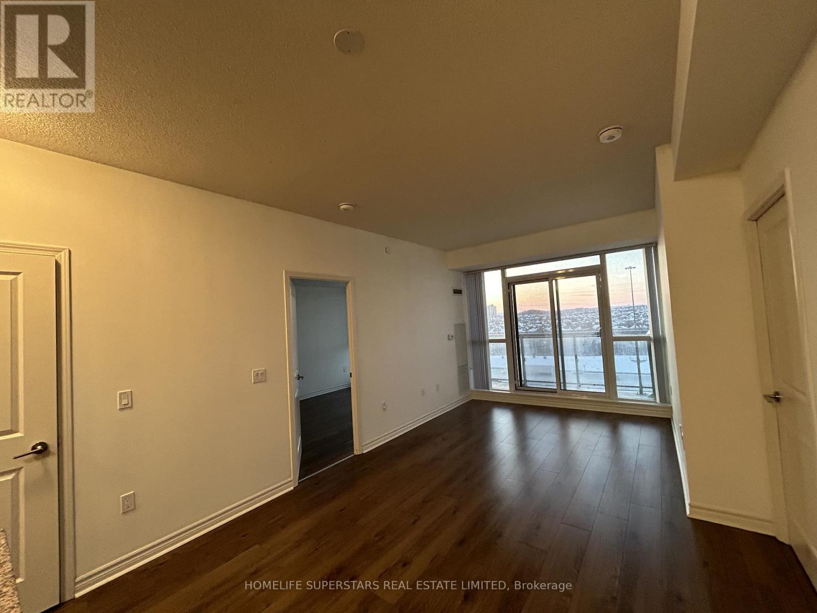 1003 - 349 Rathburn Road W, Mississauga, Ontario  L5B 0G9 - Photo 6 - W12762836