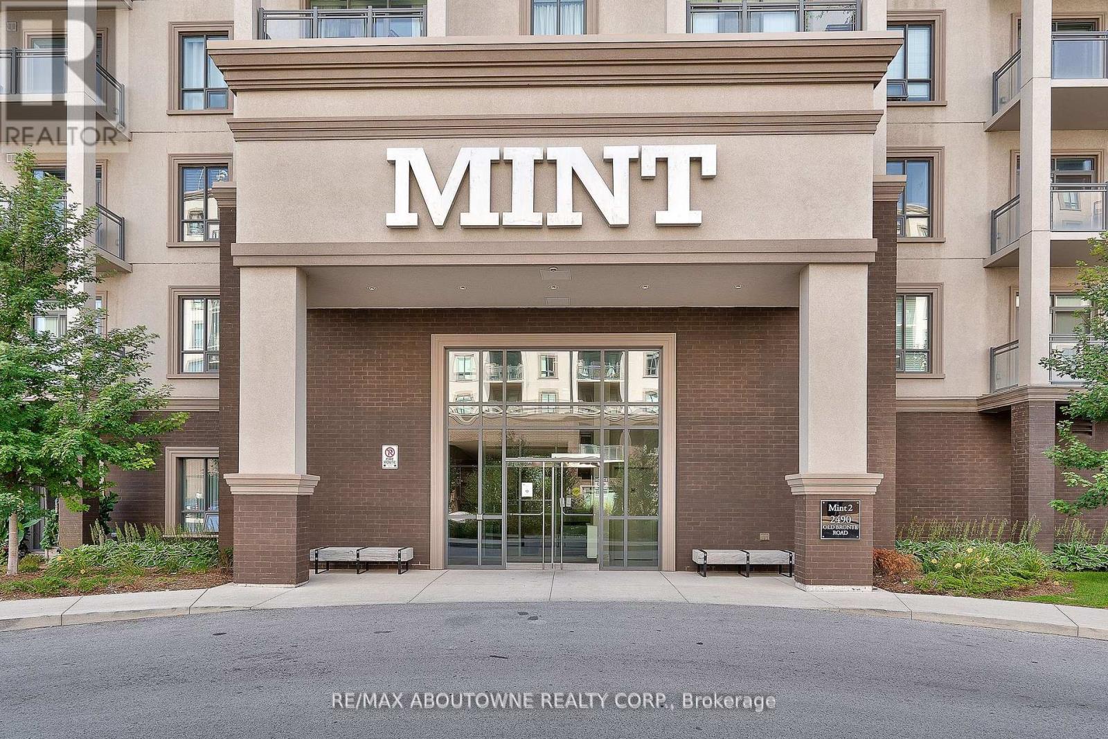 306 - 2490 Old Bronte Road, Oakville, Ontario  L6M 0Y5 - Photo 2 - W12780432