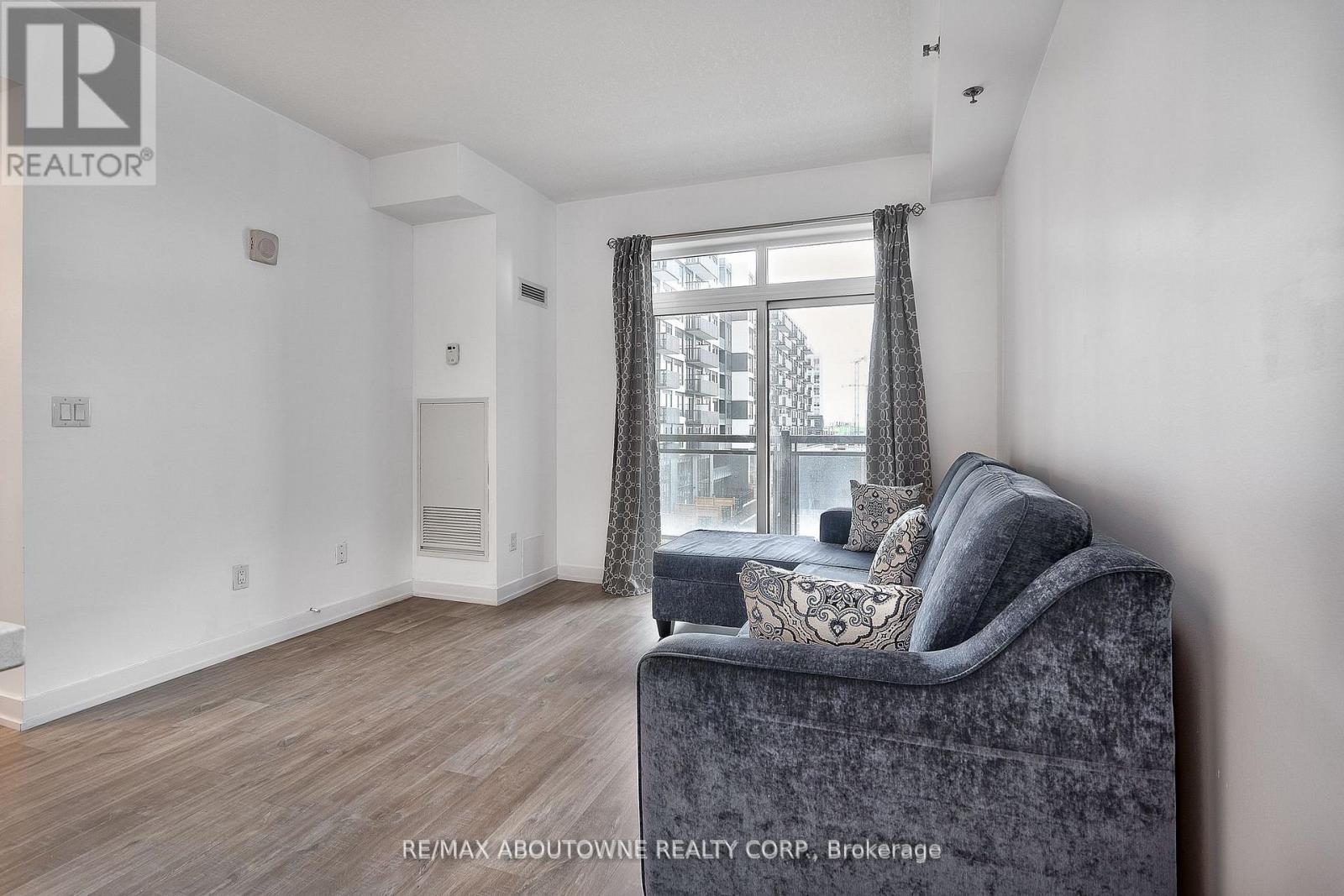 306 - 2490 Old Bronte Road, Oakville, Ontario  L6M 0Y5 - Photo 6 - W12780432