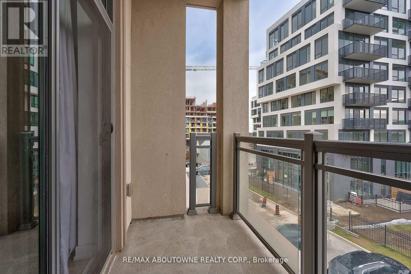 306 - 2490 Old Bronte Road, Oakville, Ontario  L6M 0Y5 - Photo 8 - W12780432