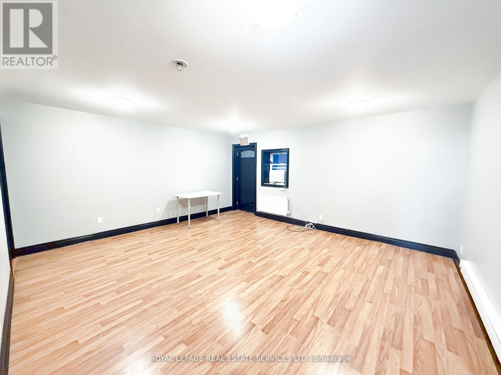 Lower - 3352 Dundas Street W, Toronto, Ontario  M6P 2A4 - Photo 4 - W12780448