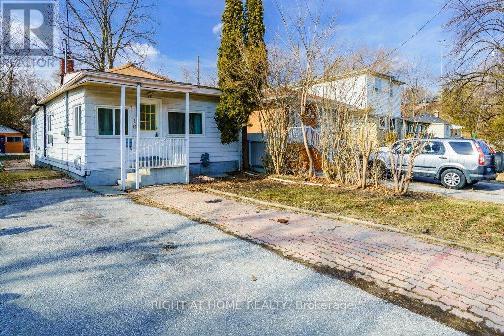 16 Forty Third Street, Toronto, Ontario  M8W 3P6 - Photo 1 - W12780482