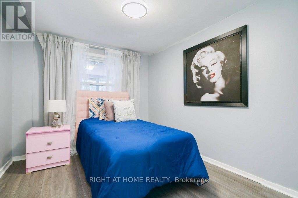 16 Forty Third Street, Toronto, Ontario  M8W 3P6 - Photo 13 - W12780482