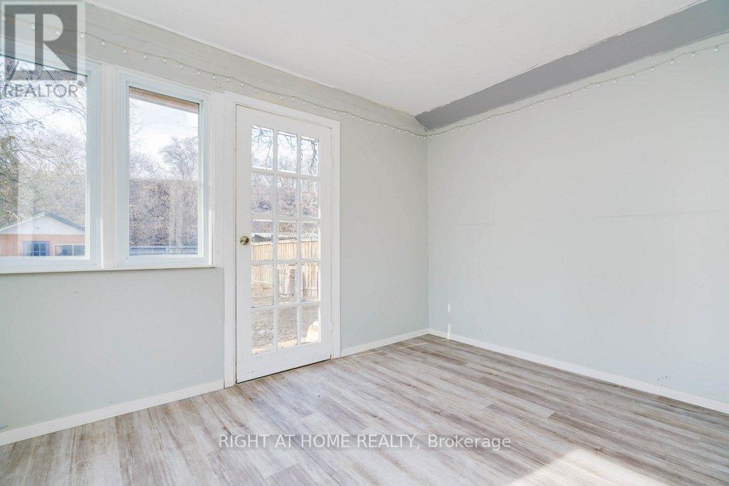 16 Forty Third Street, Toronto, Ontario  M8W 3P6 - Photo 20 - W12780482