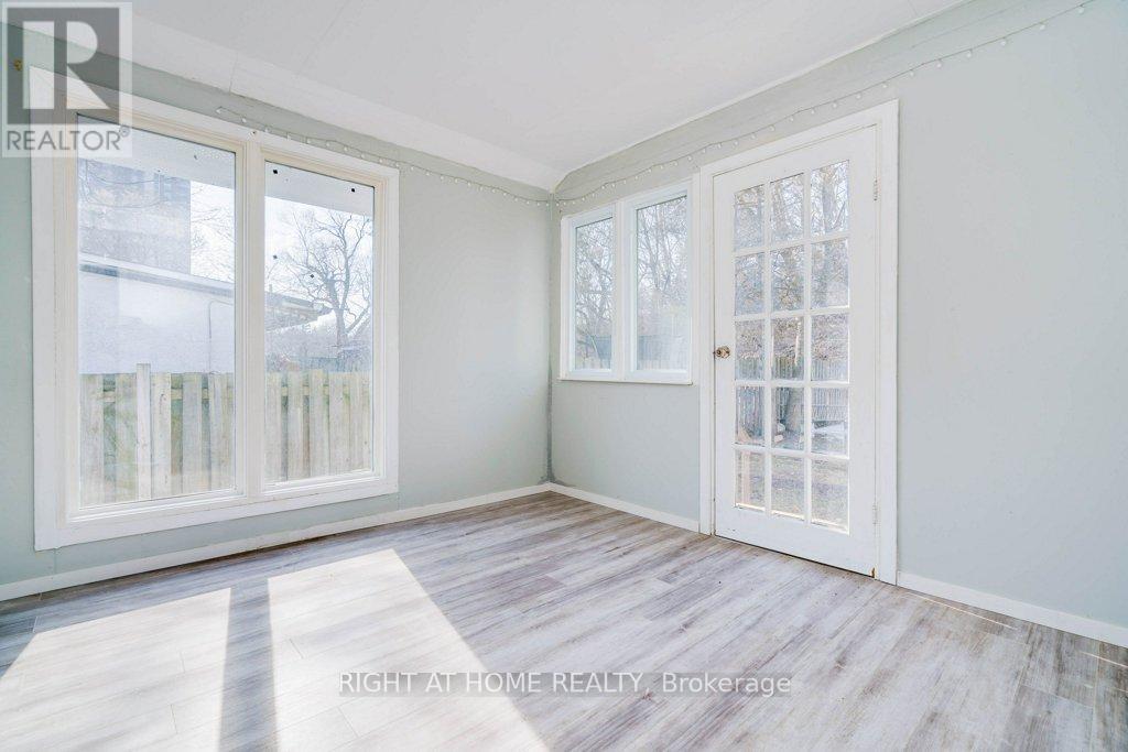 16 Forty Third Street, Toronto, Ontario  M8W 3P6 - Photo 21 - W12780482