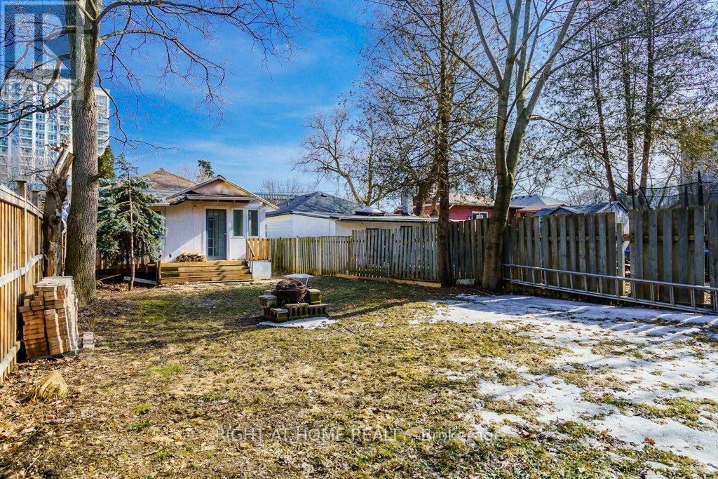 16 Forty Third Street, Toronto, Ontario  M8W 3P6 - Photo 32 - W12780482