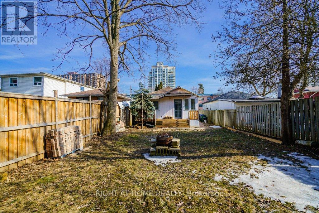 16 Forty Third Street, Toronto, Ontario  M8W 3P6 - Photo 33 - W12780482