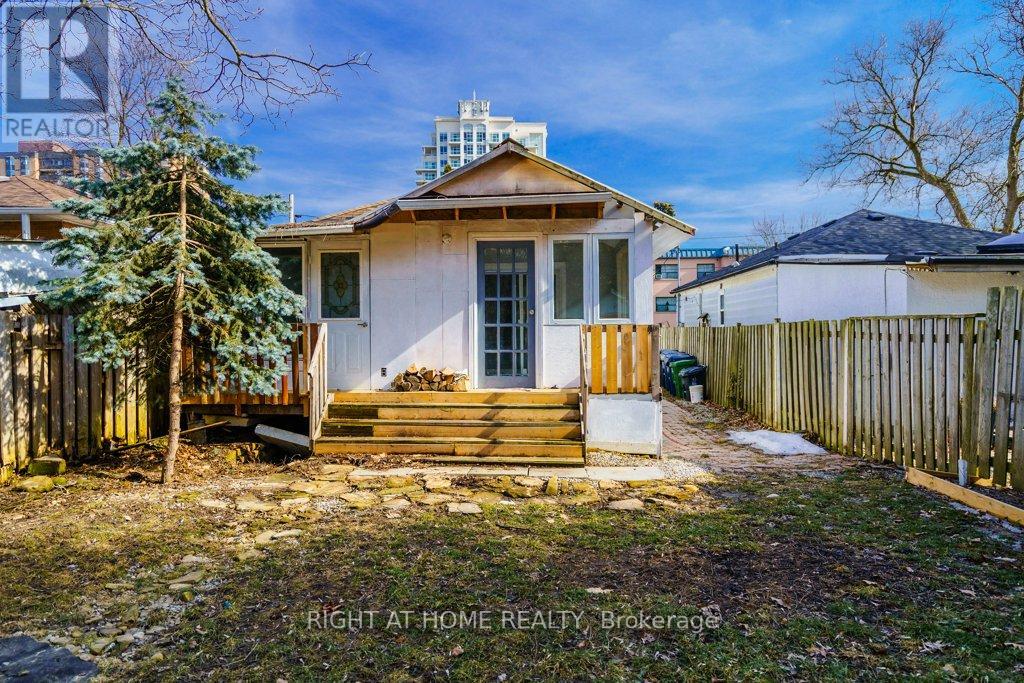 16 Forty Third Street, Toronto, Ontario  M8W 3P6 - Photo 34 - W12780482