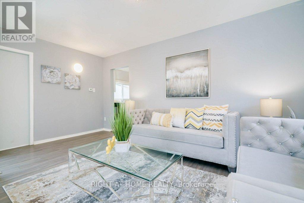 16 Forty Third Street, Toronto, Ontario  M8W 3P6 - Photo 7 - W12780482