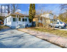 16 FORTY THIRD STREET, Toronto, Ontario