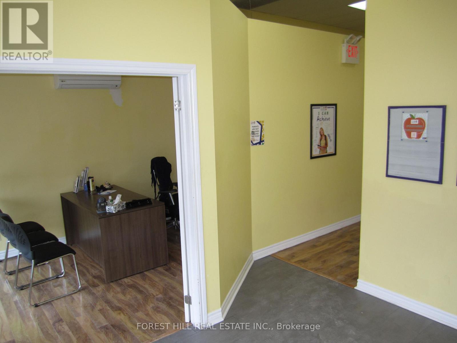 8 - 1900 Walkers Line, Burlington (Palmer), Ontario  L7M 4W5 - Photo 5 - W12780500