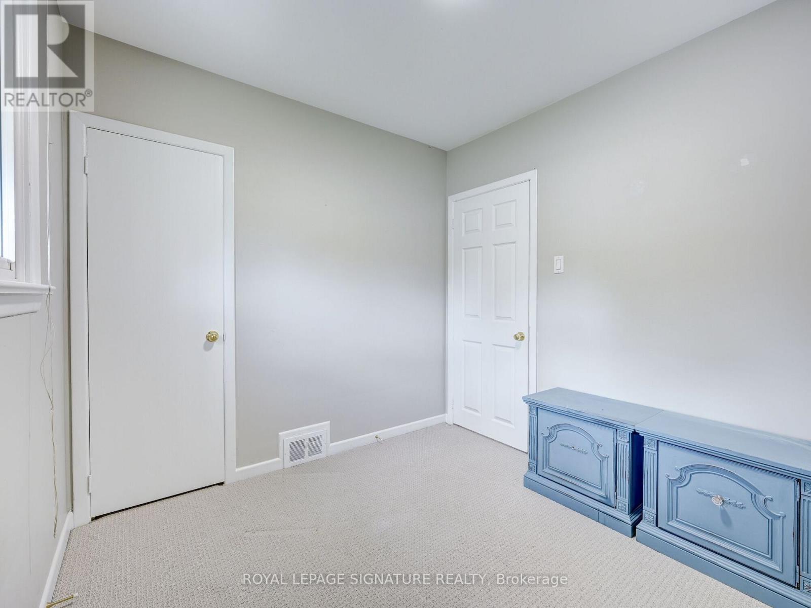 251 Third Line, Oakville, Ontario  L6L 4A2 - Photo 21 - W12780582