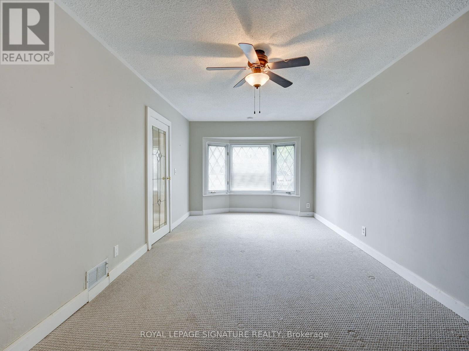 251 Third Line, Oakville, Ontario  L6L 4A2 - Photo 37 - W12780582