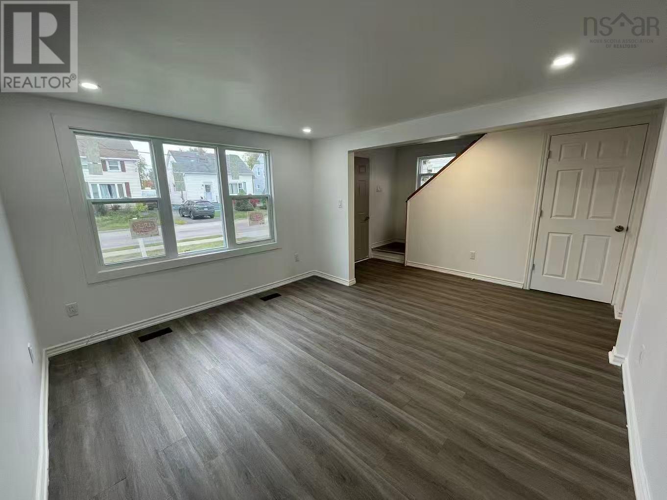 123 Lorne Street, Sydney, Nova Scotia  B1P 4H3 - Photo 9 - 202527123