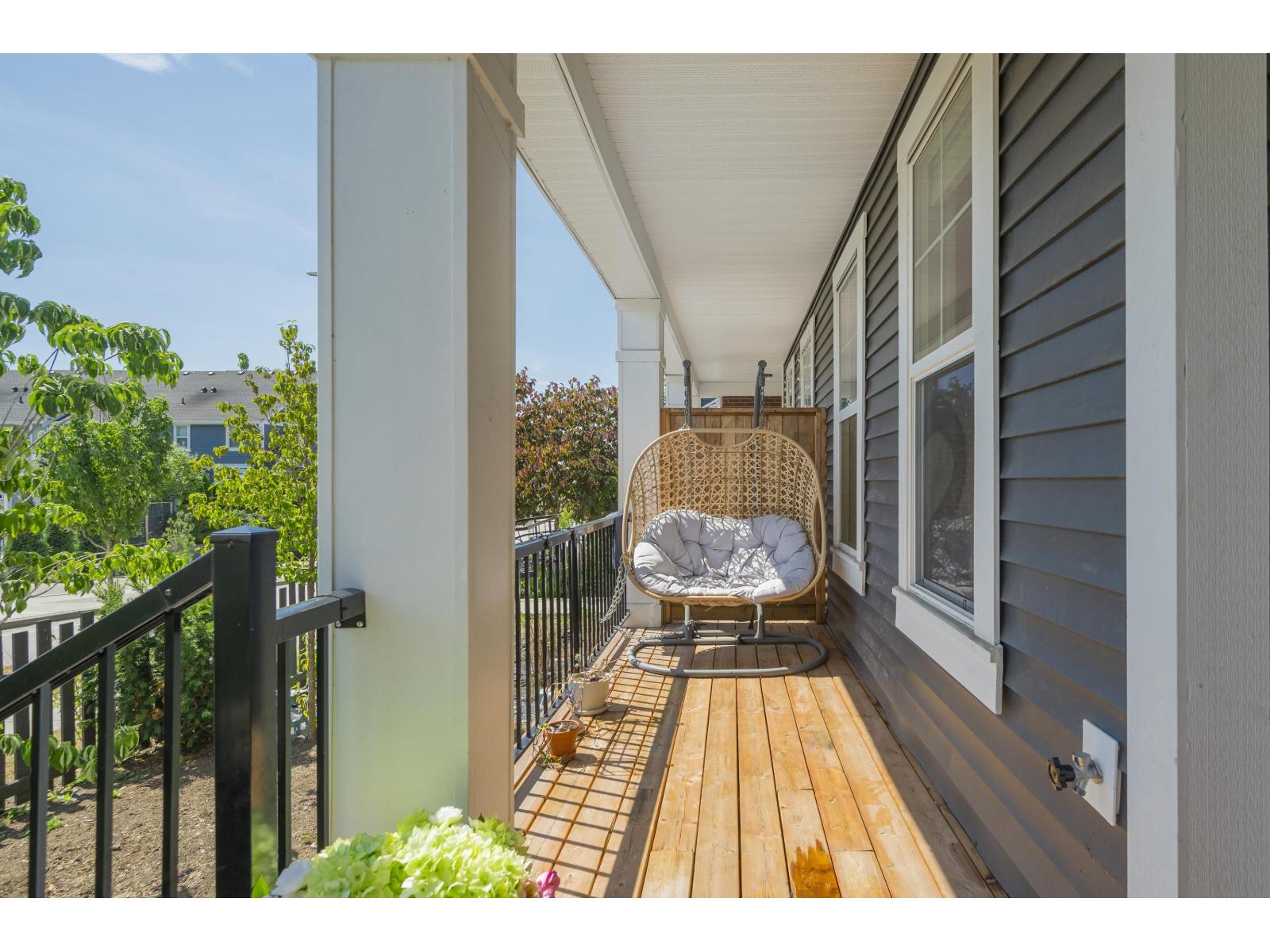 20247 82b Avenue, Langley, British Columbia  V2Y 0Y9 - Photo 5 - R3058708