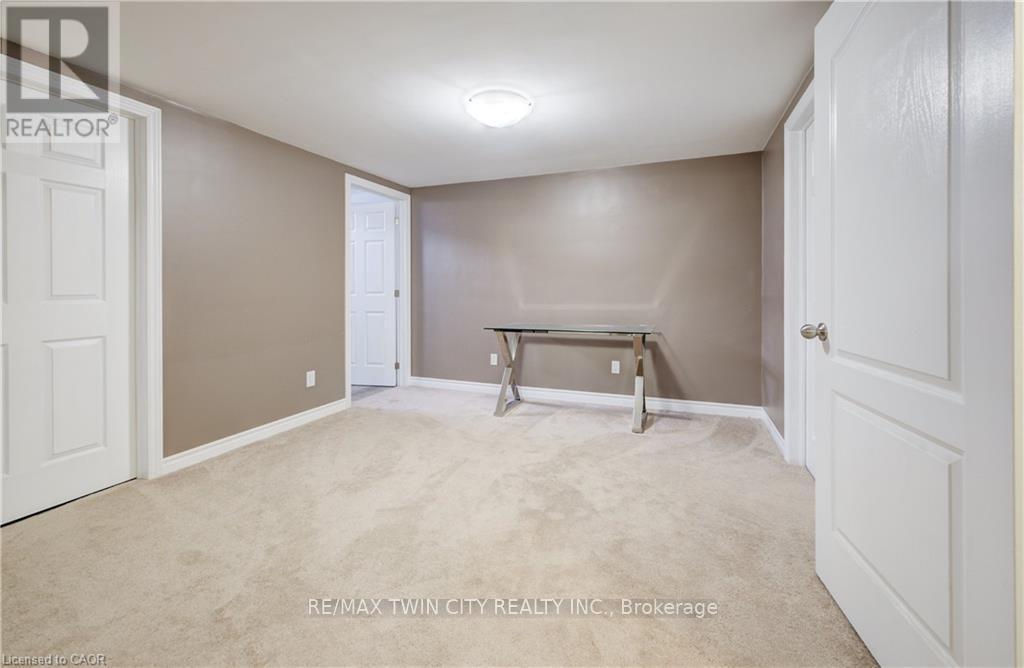 18 - 10 Isherwood Avenue, Cambridge, Ontario  N1R 8L5 - Photo 33 - X12780462