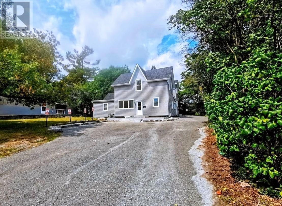 717 KING STREET W, Kingston, Ontario