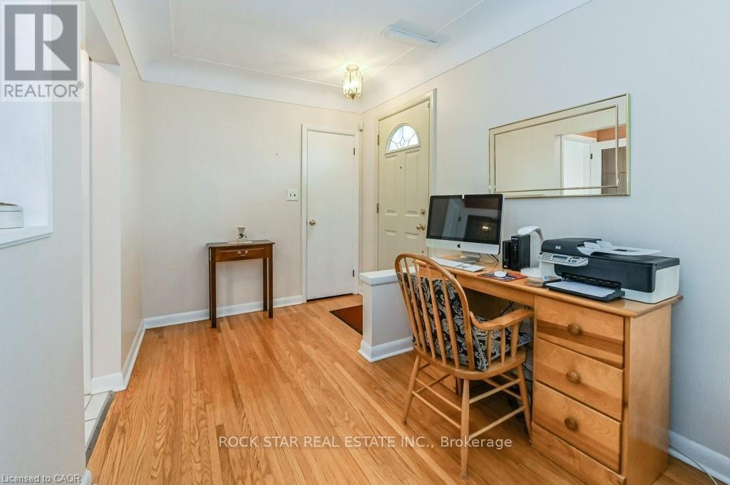 158 Fennell Avenue E, Hamilton, Ontario  L9A 1S3 - Photo 6 - X12780570