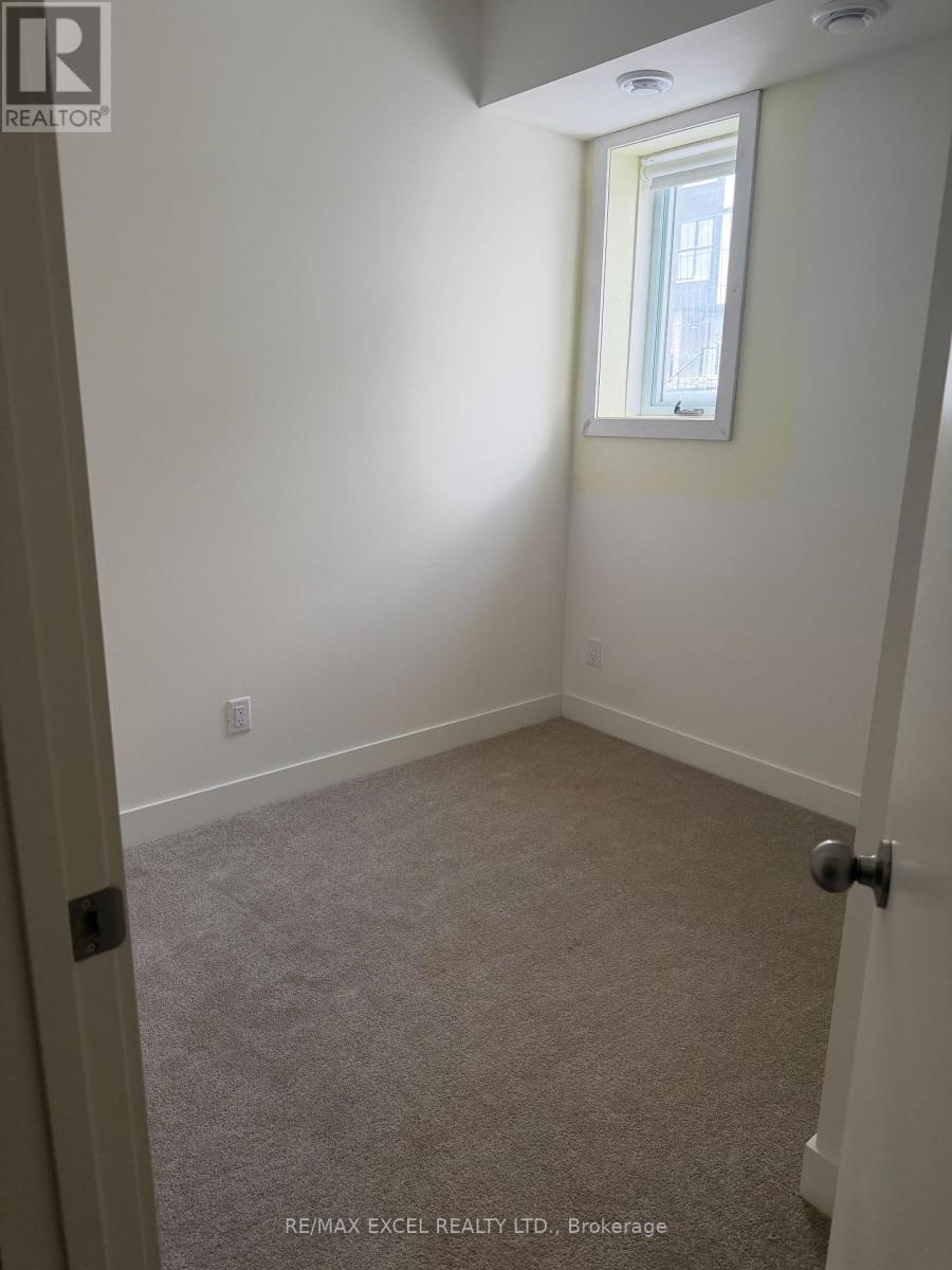 16 Melbourne Avenue, St. Catharines, Ontario  L2P 3J8 - Photo 9 - X12780600