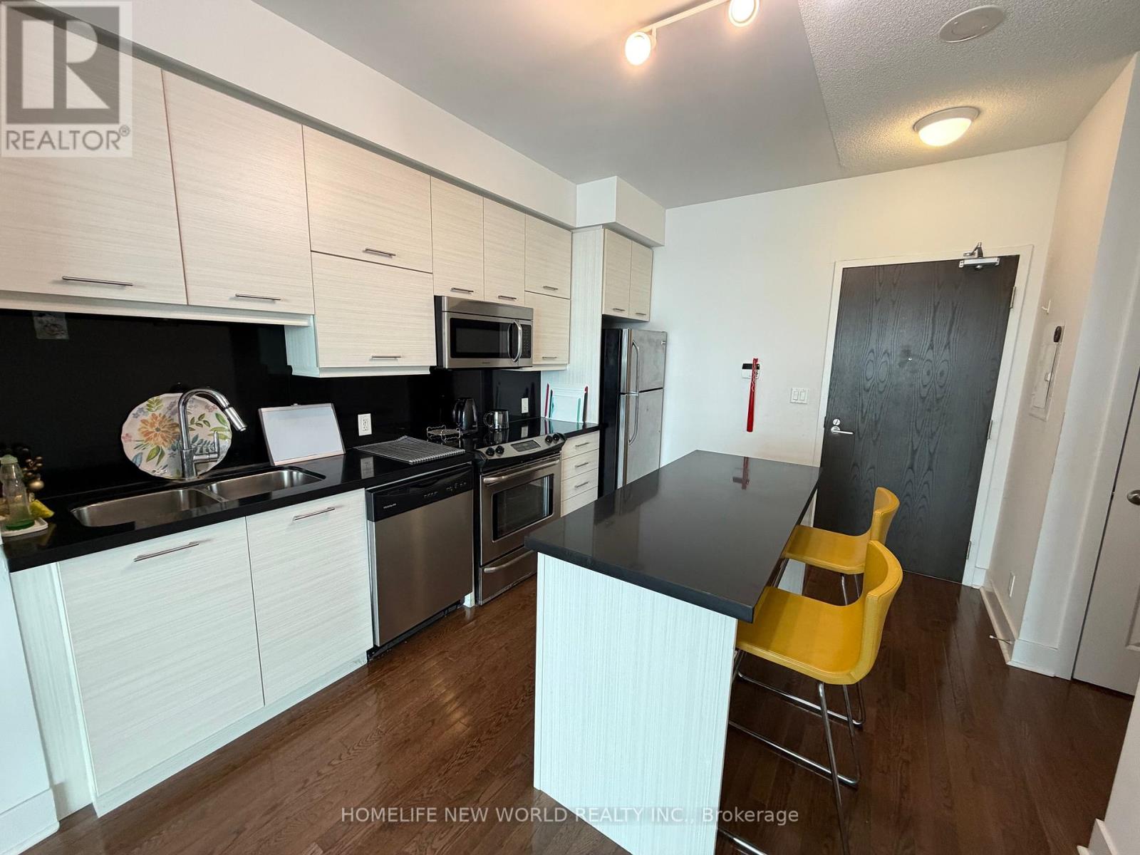 1604 - 26 Norton Avenue, Toronto, Ontario  M2N 0H6 - Photo 1 - C12685496