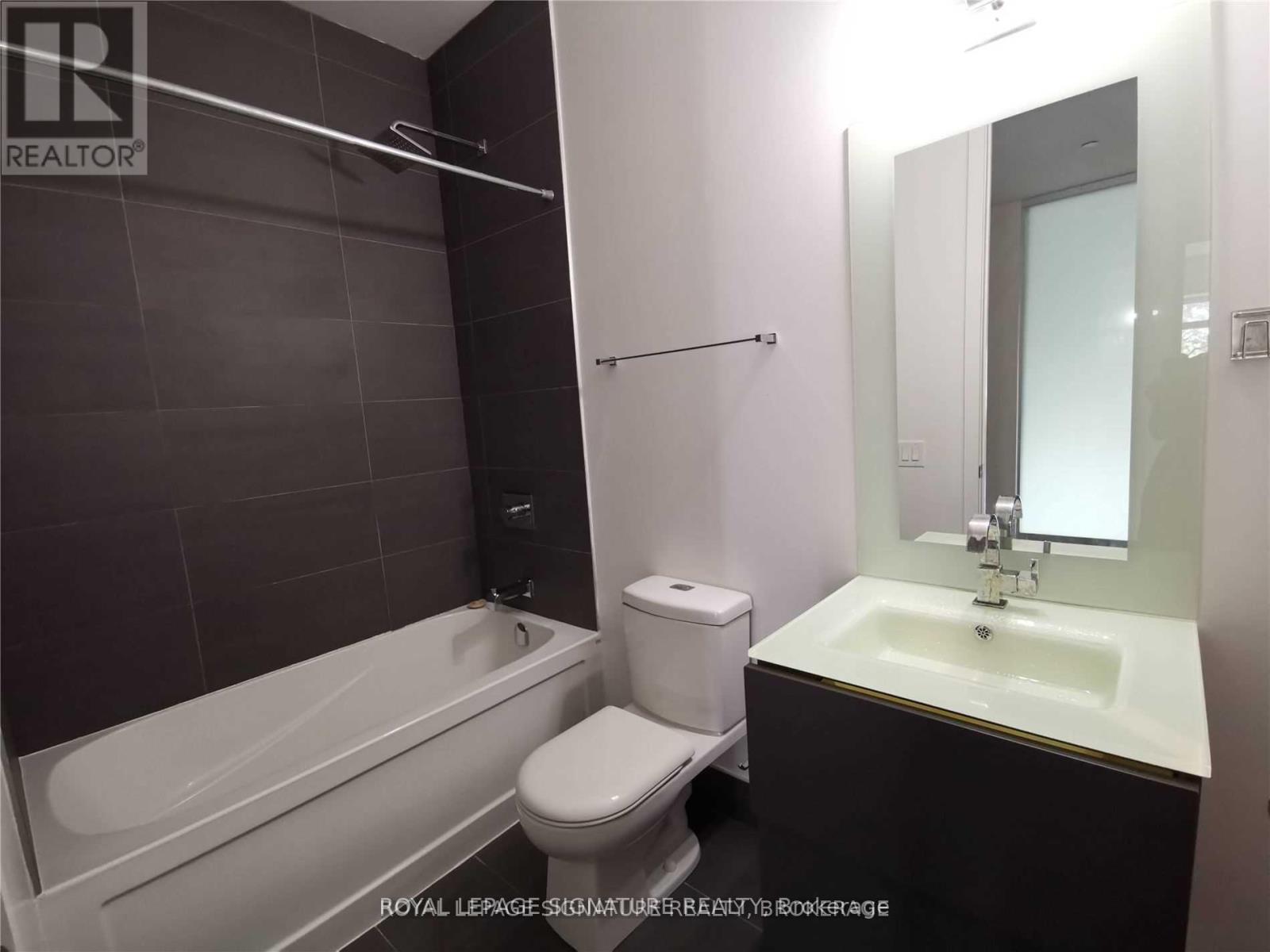 422 - 111 St Clair Avenue W, Toronto, Ontario  M4V 1N5 - Photo 16 - C12771442