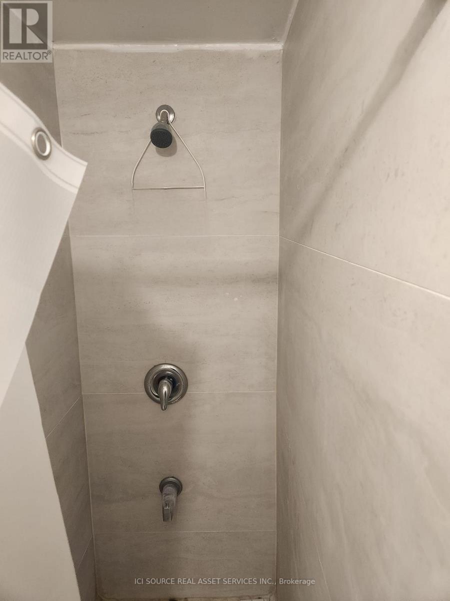 7053 Harwick Drive, Mississauga, Ontario  L4T 3A3 - Photo 19 - W12752046