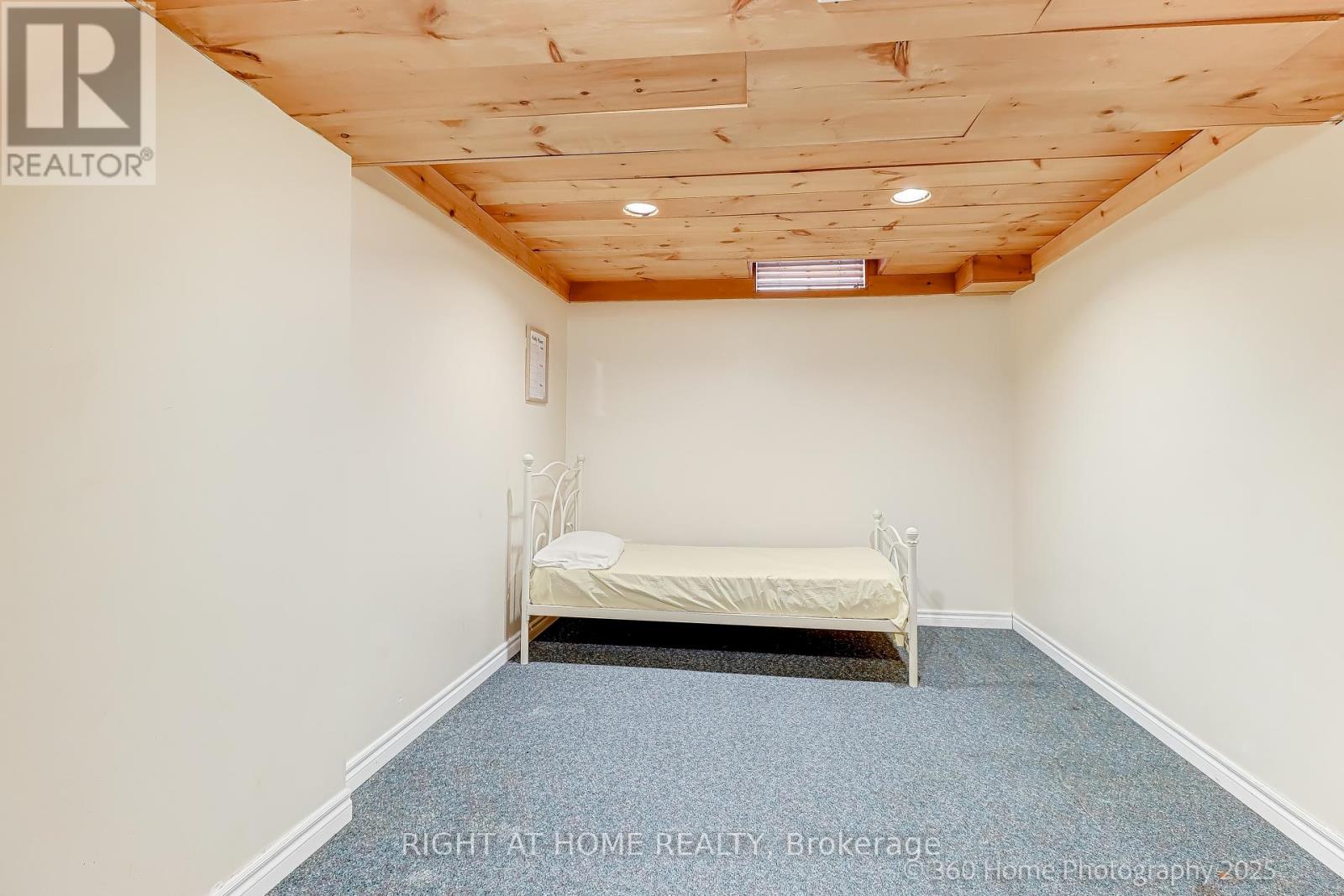 5502 Cosmic Crescent, Mississauga, Ontario  L4Z 3R9 - Photo 12 - W12773844