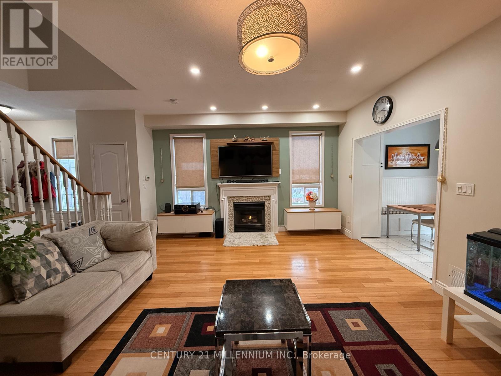 36 Hesketh Court W, Caledon, Ontario  L7C 1C6 - Photo 8 - W12780590