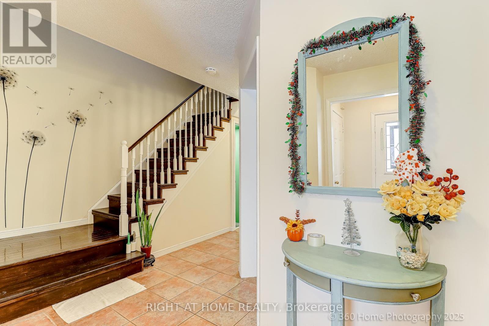 5502 Cosmic Crescent, Mississauga, Ontario  L4Z 3R9 - Photo 4 - W12773844