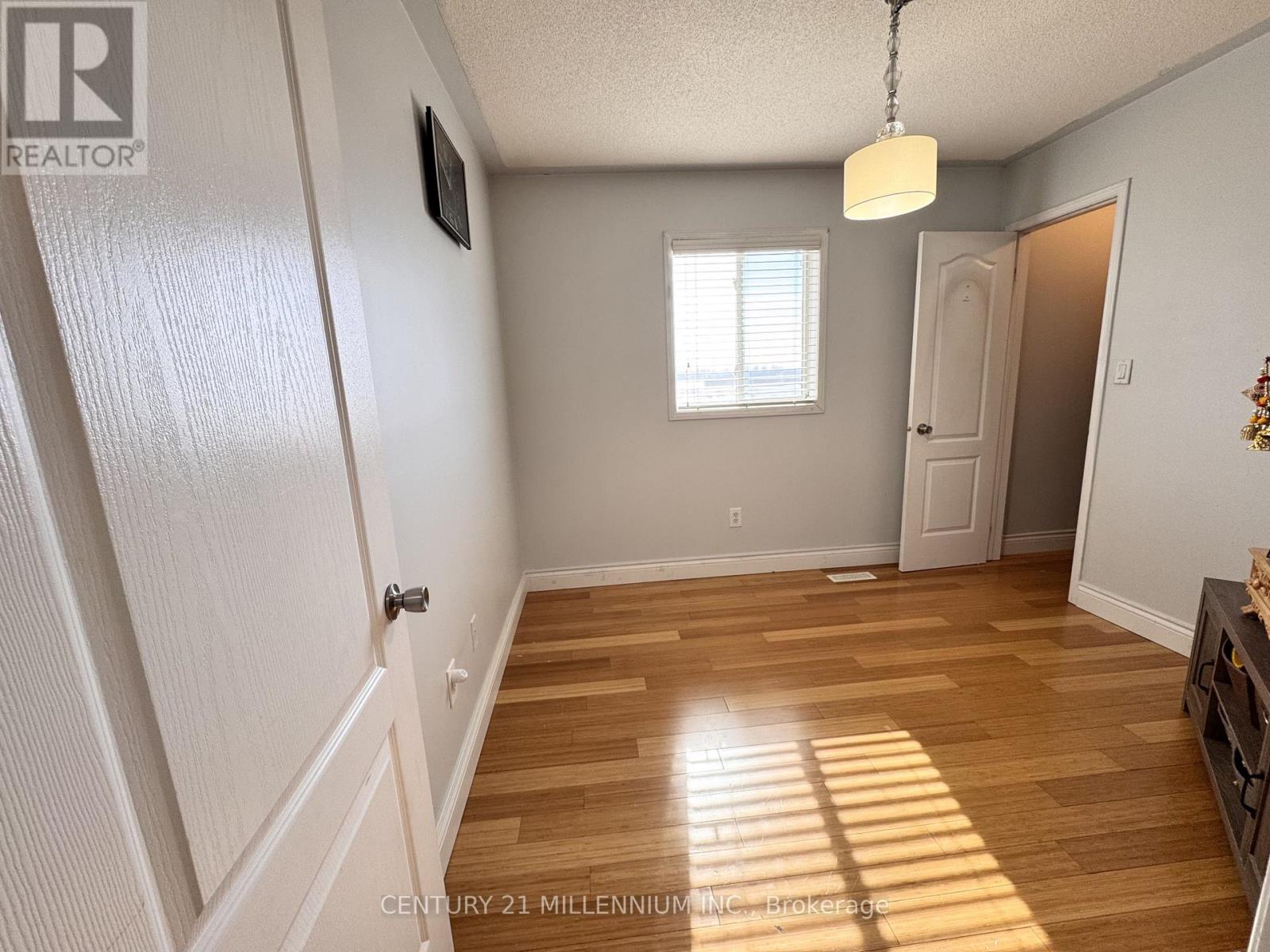 36 Hesketh Court W, Caledon, Ontario  L7C 1C6 - Photo 20 - W12780590