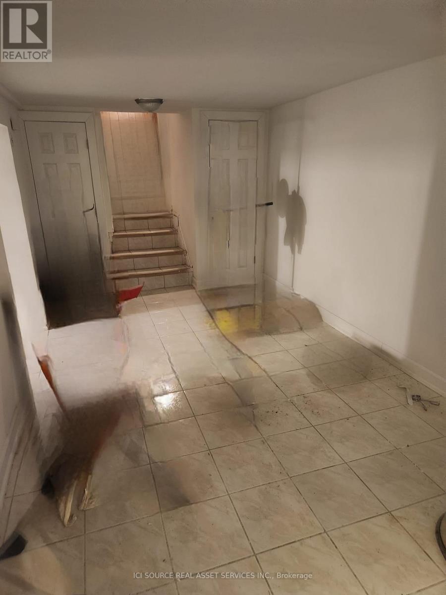 7053 Harwick Drive, Mississauga, Ontario  L4T 3A3 - Photo 18 - W12752046