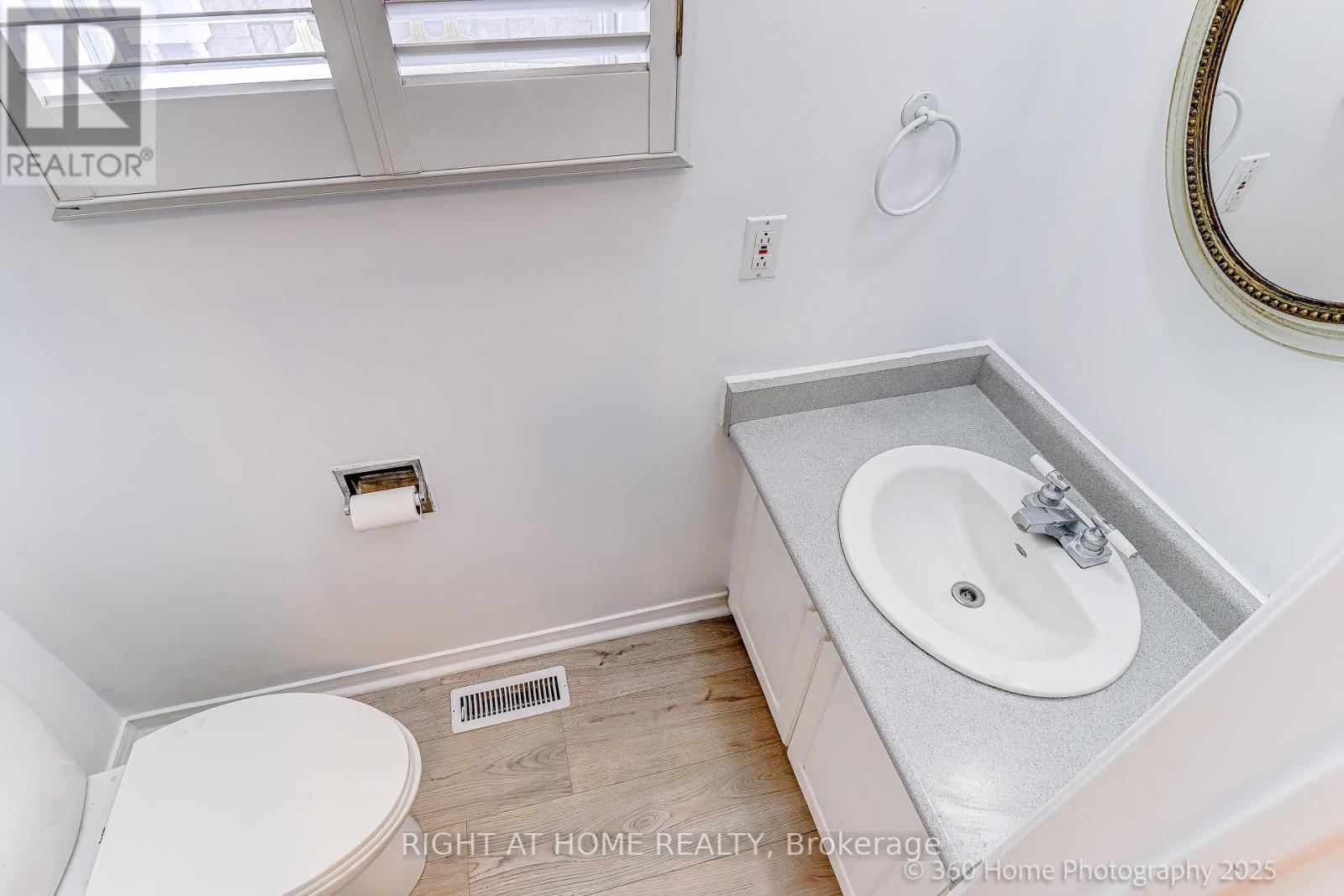 5502 Cosmic Crescent, Mississauga, Ontario  L4Z 3R9 - Photo 25 - W12773844