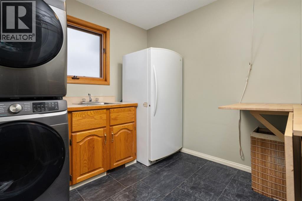 154 Mount Pleasant Drive, Camrose, Alberta  T4V 4A9 - Photo 21 - A2285270