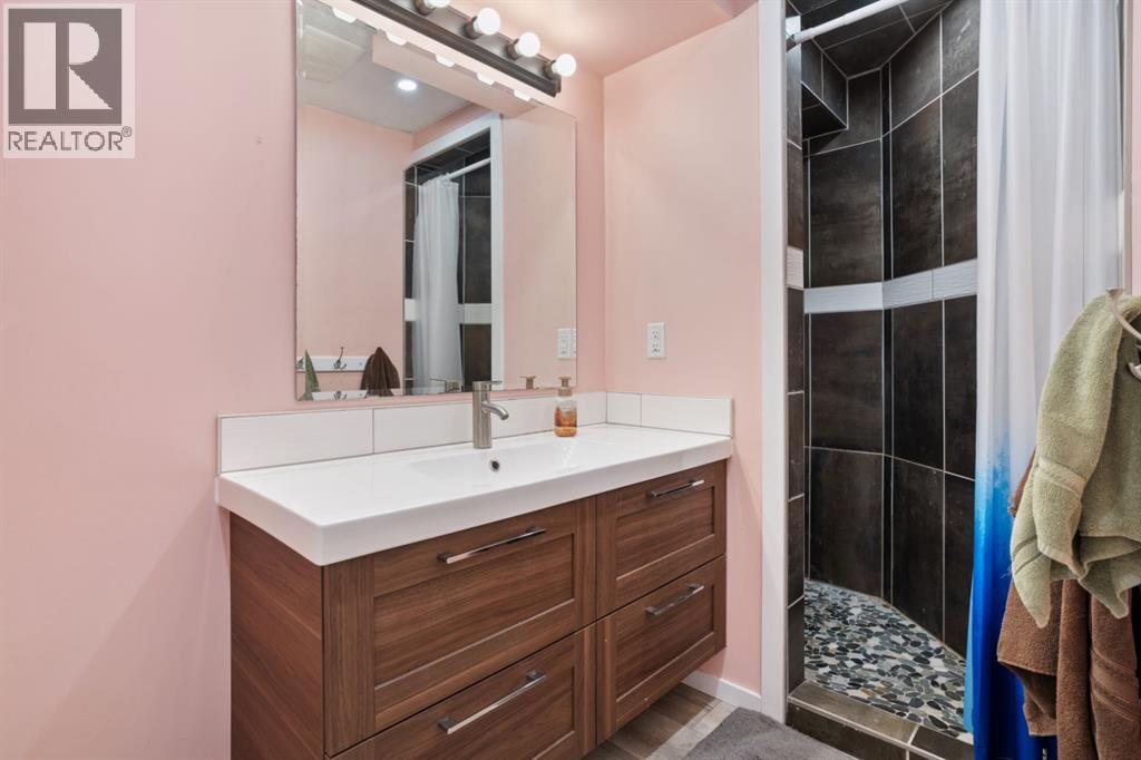 154 Mount Pleasant Drive, Camrose, Alberta  T4V 4A9 - Photo 34 - A2285270