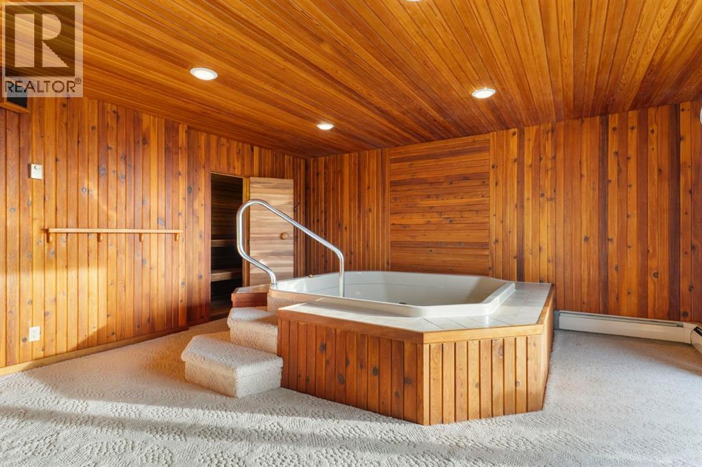 39 Coach Gate Way Sw, Calgary, Alberta  T3H 1L7 - Photo 33 - A2284475