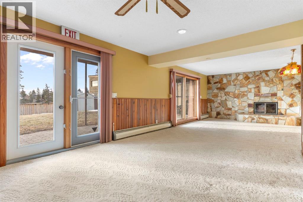 39 Coach Gate Way Sw, Calgary, Alberta  T3H 1L7 - Photo 37 - A2284475