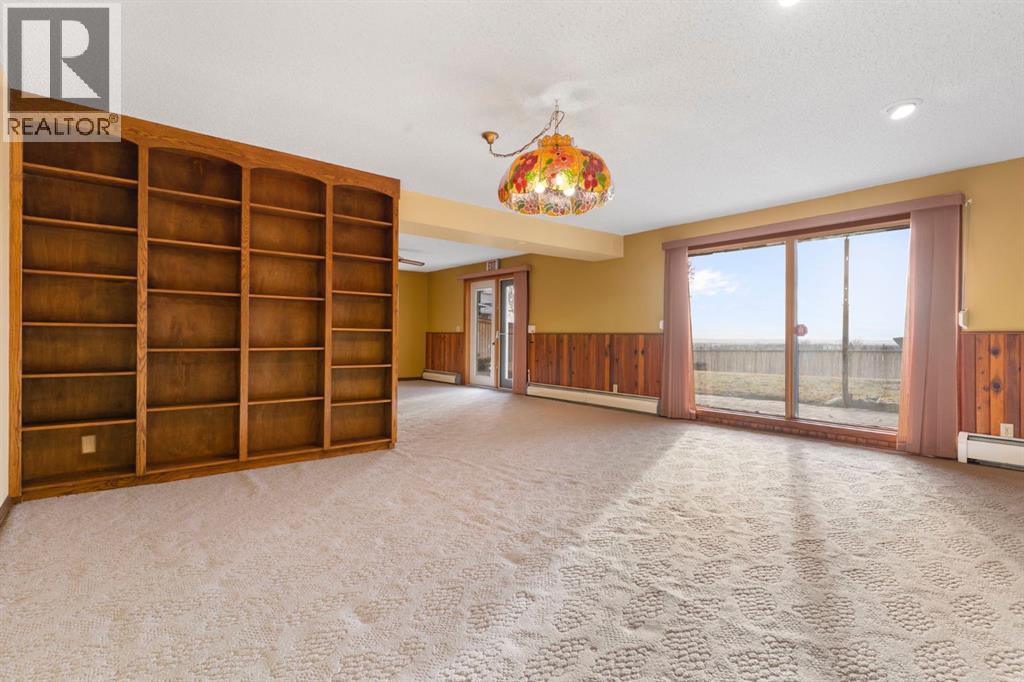 39 Coach Gate Way Sw, Calgary, Alberta  T3H 1L7 - Photo 39 - A2284475