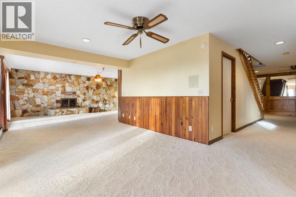 39 Coach Gate Way Sw, Calgary, Alberta  T3H 1L7 - Photo 36 - A2284475