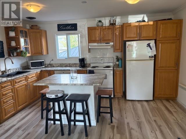 18 Alden Rd, Sault Ste. Marie, Ontario  P6C 5V3 - Photo 2 - SM260283