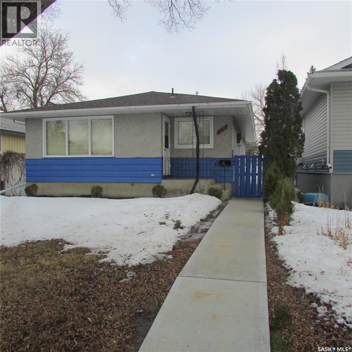 139 Smith Street N, Regina, Saskatchewan  S4R 3B3 - Photo 2 - SK028379