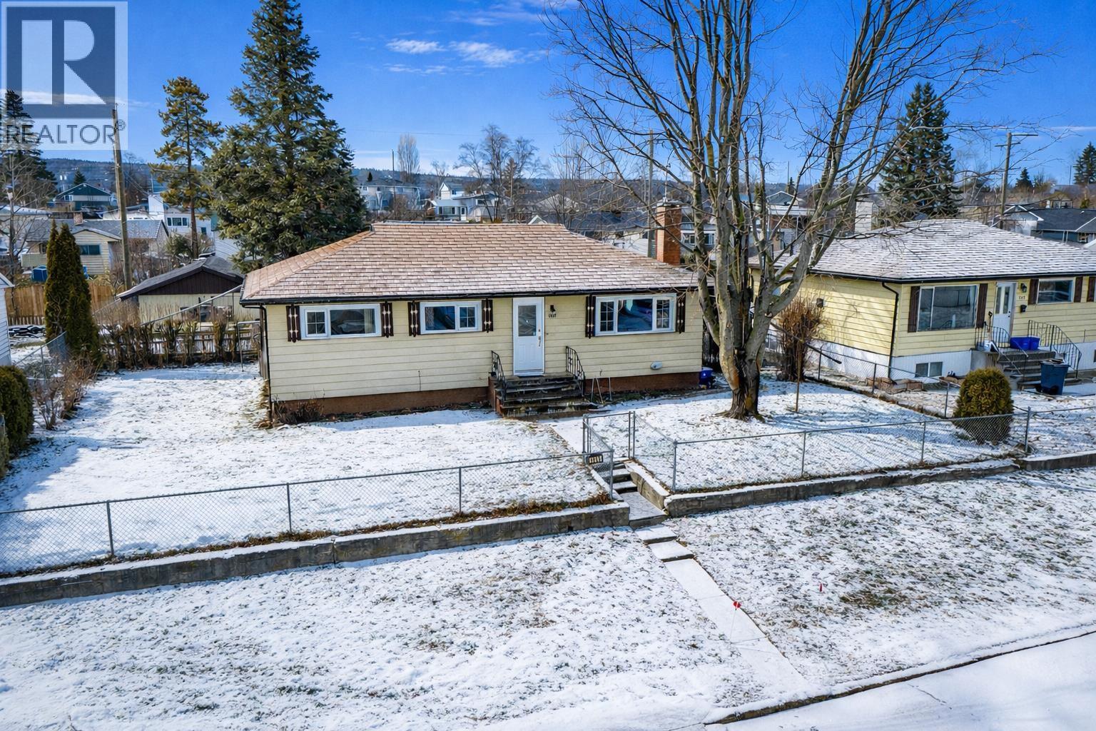 1055 Freeman Street, Prince George, British Columbia  V2M 2R6 - Photo 3 - R3089072