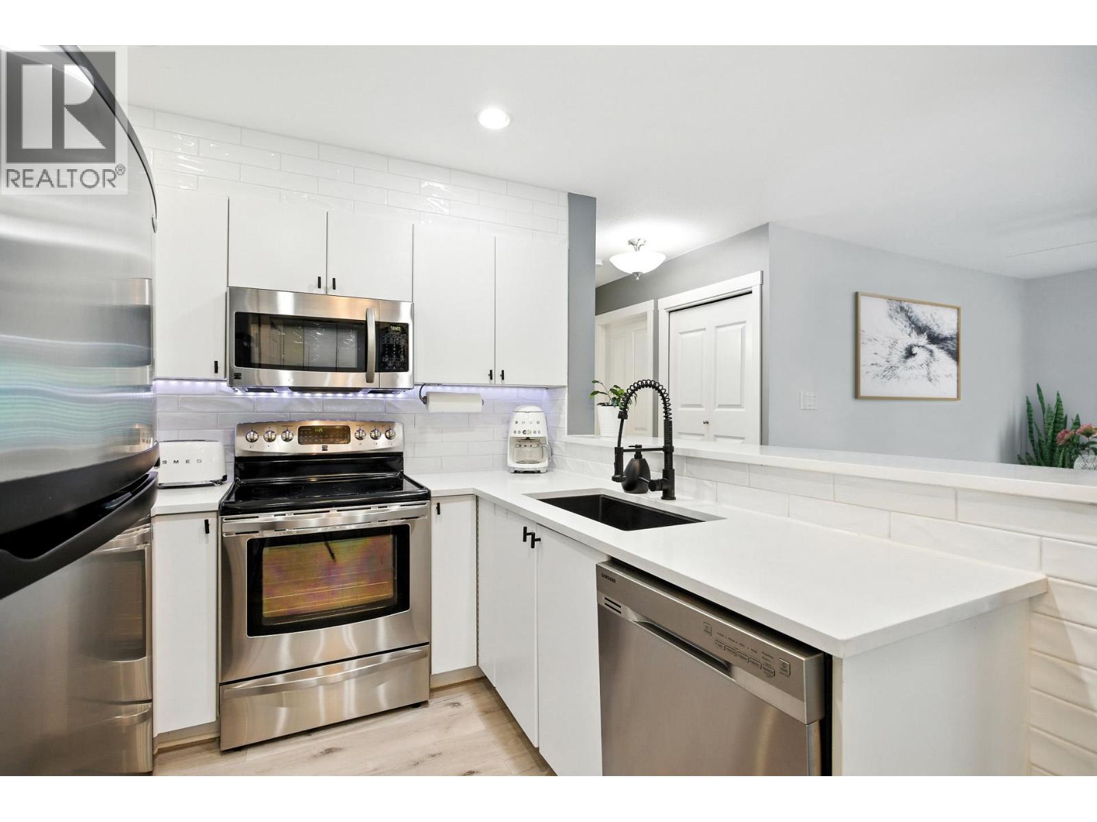 404 225 Newport Drive, Port Moody, British Columbia  V3H 5H1 - Photo 11 - R3089013