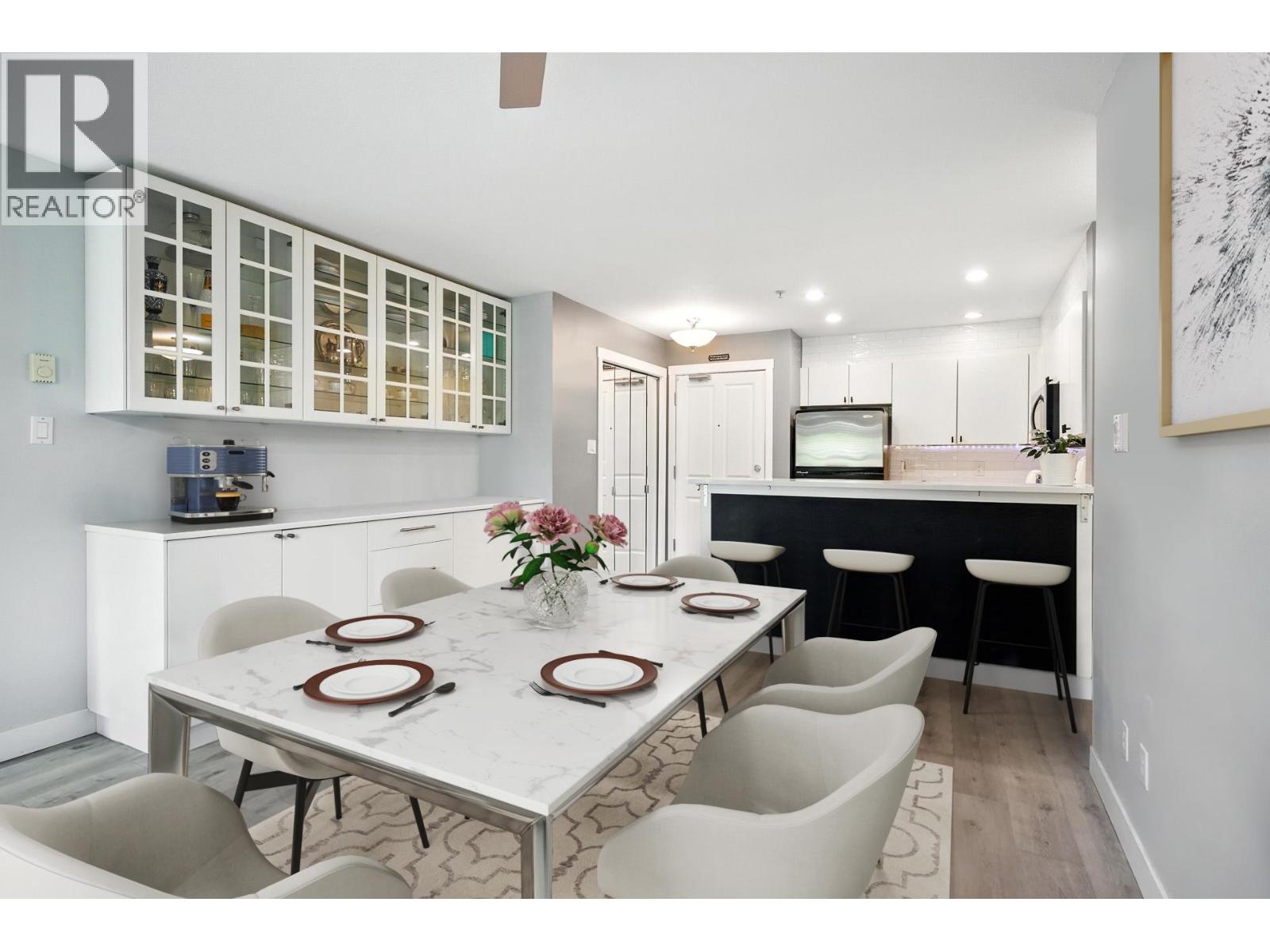 404 225 Newport Drive, Port Moody, British Columbia  V3H 5H1 - Photo 2 - R3089013