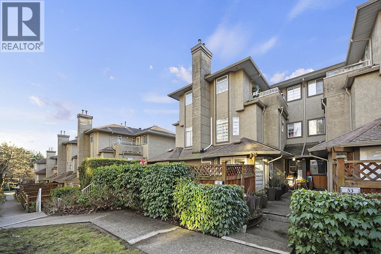 52 7188 Edmonds Street, Burnaby, British Columbia  V3N 4X6 - Photo 1 - R3089039