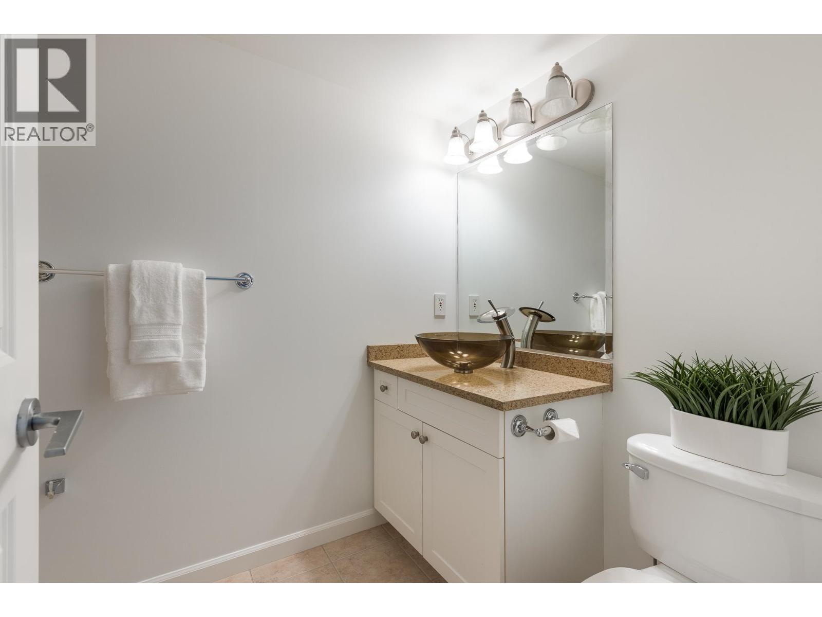 202 615 Hamilton Street, New Westminster, British Columbia  V3M 7A7 - Photo 17 - R3089063