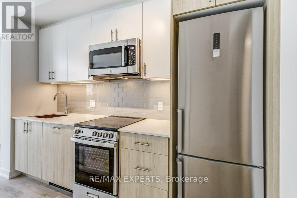 806 - 1195 THE QUEENSWAY, Toronto, Ontario