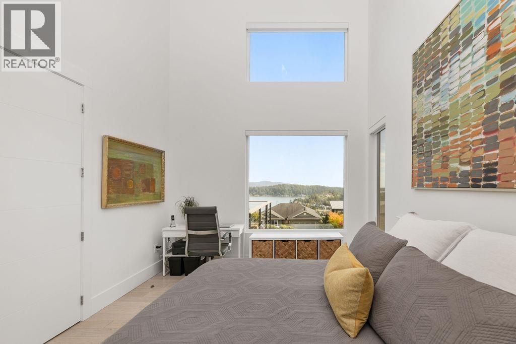 502 Spyglass Place, Gibsons, British Columbia  V0N 1V9 - Photo 14 - R3089056